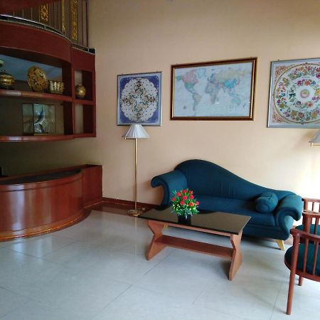 Sara Hotel Лабуан Экстерьер фото
