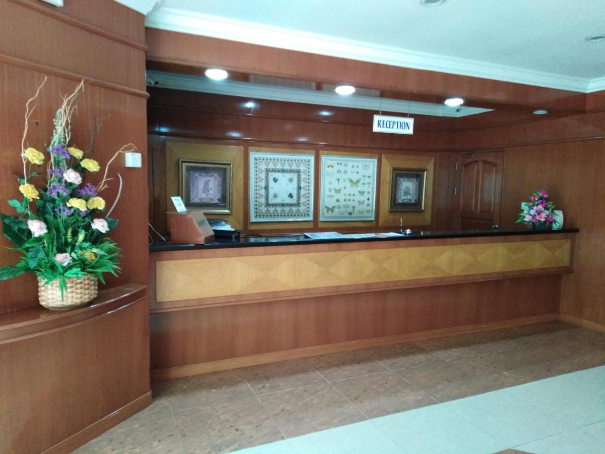 Sara Hotel Лабуан Экстерьер фото
