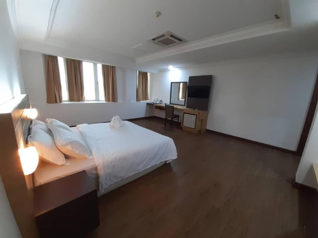 Sara Hotel Лабуан Экстерьер фото