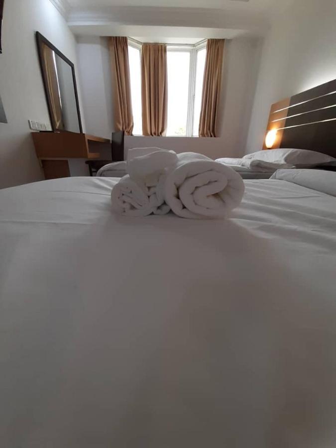Sara Hotel Лабуан Экстерьер фото